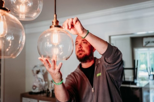 Понимание электрической нагрузки в зимний период и как безопасно обеспечить электроснабжение вашего дома