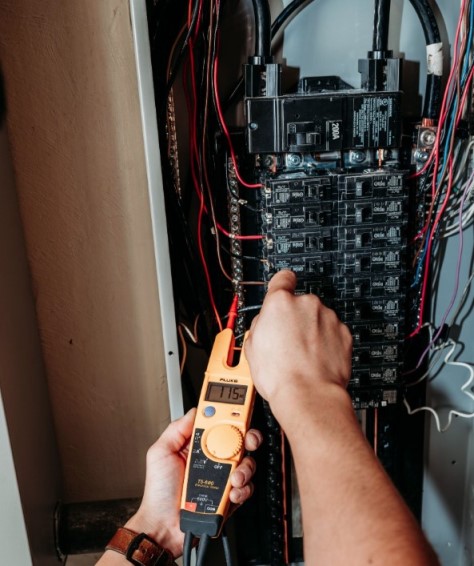 Признаки того, что вашему дому может потребоваться замена электрощита
